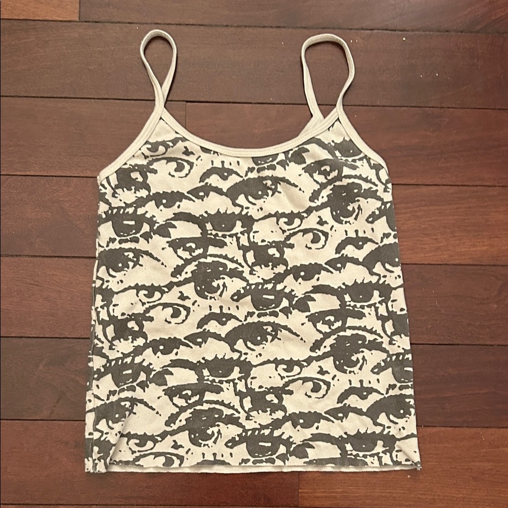brandy melville skylar eyes tank!!
